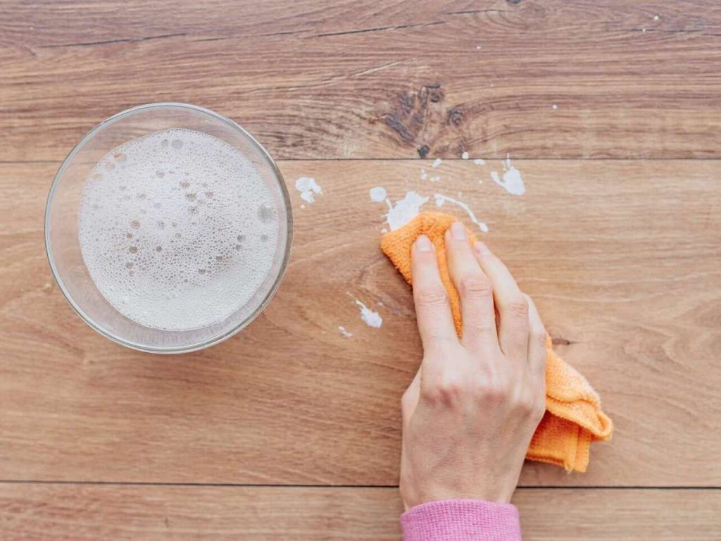 How to Get Paint off Hardwood Floors with Soapy Water